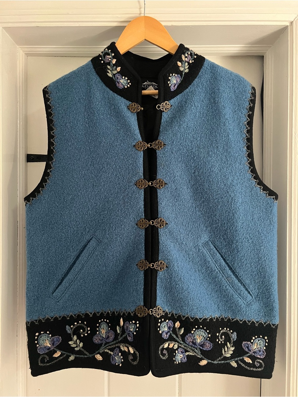 Icelandic Design J49 Embroidered Wool Vest in Blue & Black Like New